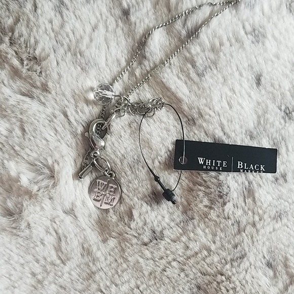 NWT WHBM Long Pearl Tassel Necklace - Picture 3 of 6